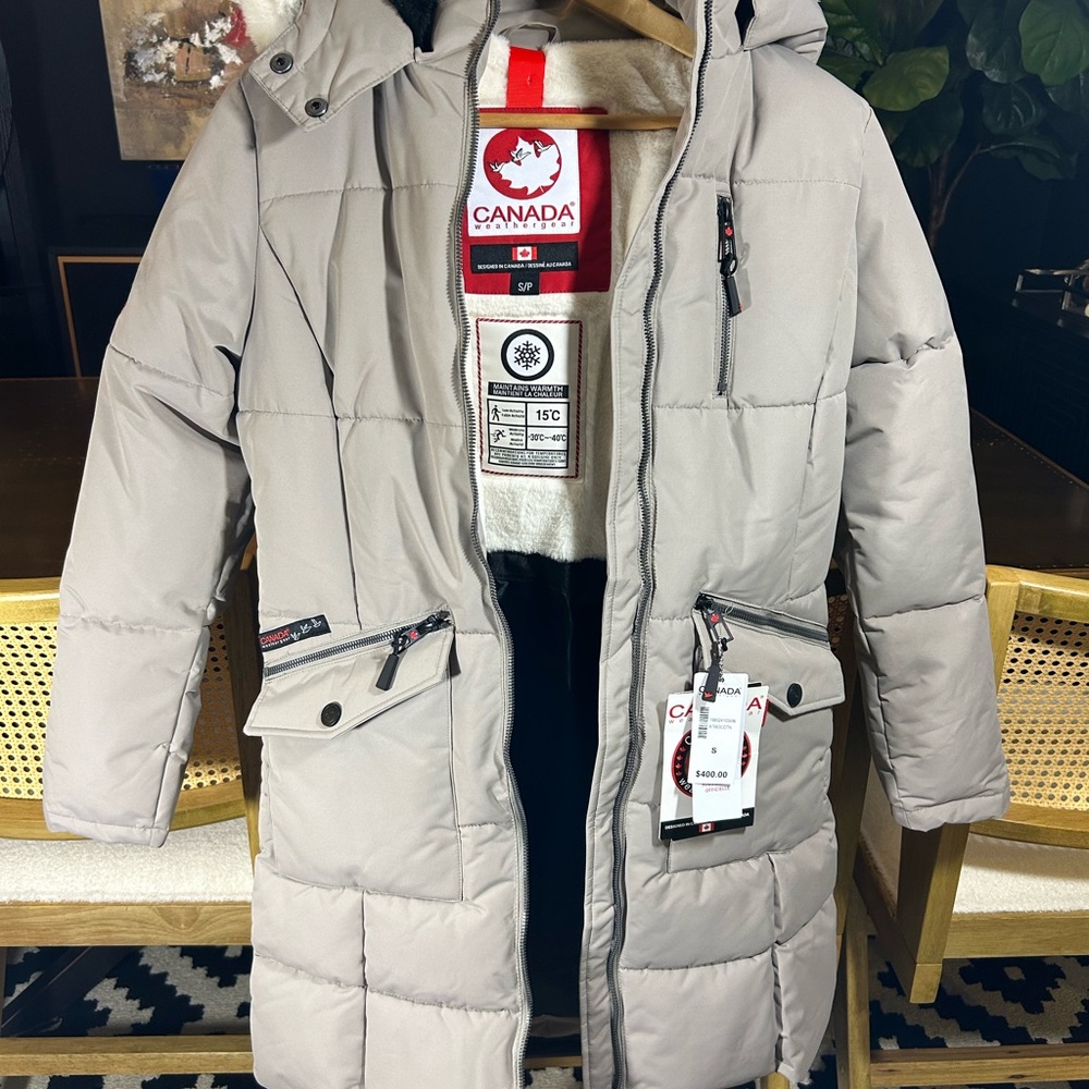 Canada weather gear Goose down  Puffer Jacket - Beige women’s size small NWT